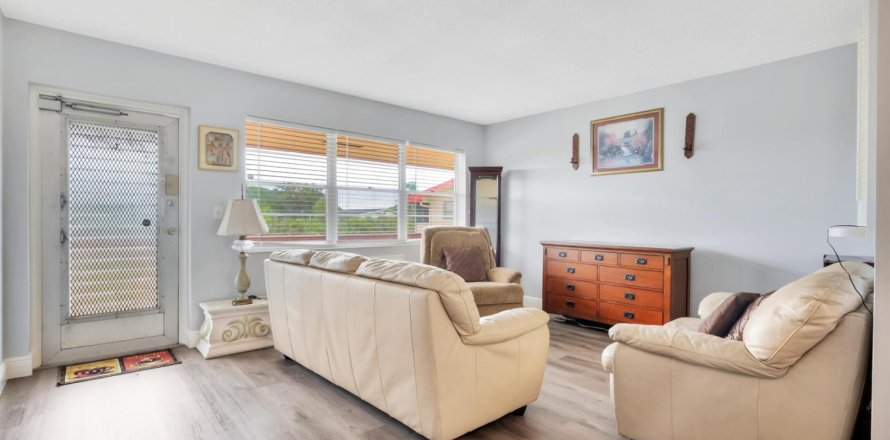 Condo in West Palm Beach, Florida, 1 bedroom  № 2392945