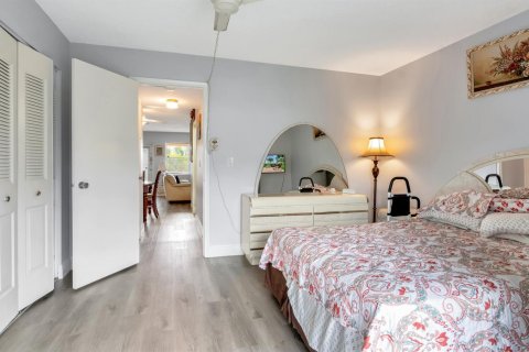 Condo in West Palm Beach, Florida, 1 bedroom  № 2392945 - photo 10