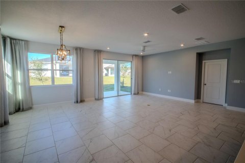 Villa ou maison à vendre à Kissimmee, Floride: 4 chambres, 205.22 m2 № 1513561 - photo 11