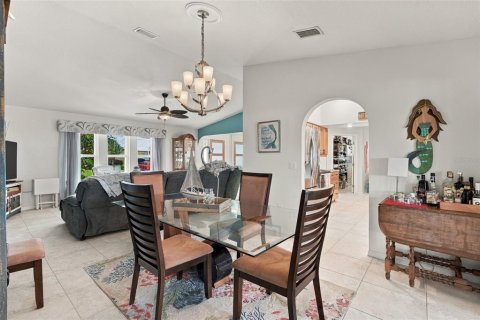 Villa ou maison à vendre à Port Charlotte, Floride: 3 chambres, 187.66 m2 № 2436715 - photo 12