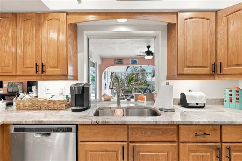 Villa ou maison à vendre à Port Charlotte, Floride: 3 chambres, 187.66 m2 № 2436715 - photo 17