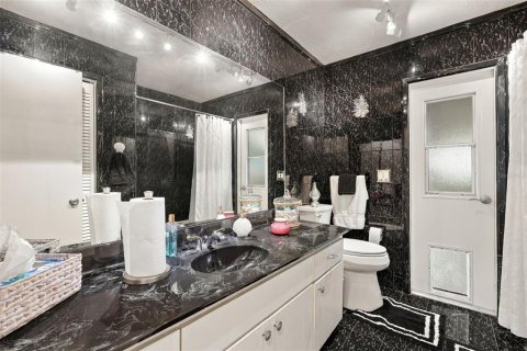 Villa ou maison à vendre à Port Charlotte, Floride: 3 chambres, 187.66 m2 № 2436715 - photo 29