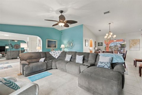 Villa ou maison à vendre à Port Charlotte, Floride: 3 chambres, 187.66 m2 № 2436715 - photo 11