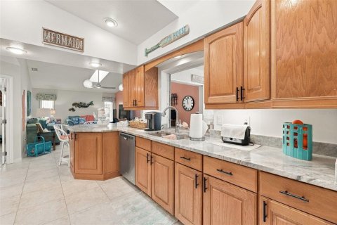 Villa ou maison à vendre à Port Charlotte, Floride: 3 chambres, 187.66 m2 № 2436715 - photo 16