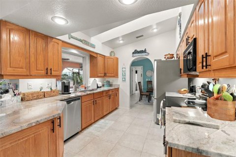 Villa ou maison à vendre à Port Charlotte, Floride: 3 chambres, 187.66 m2 № 2436715 - photo 13