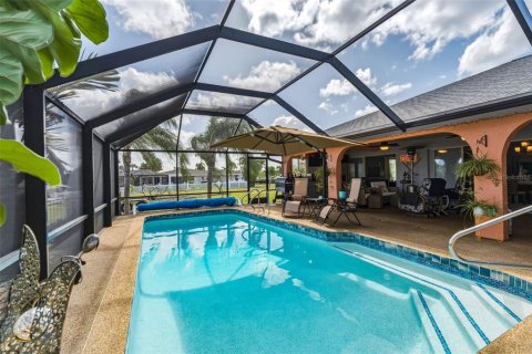 Villa ou maison à vendre à Port Charlotte, Floride: 3 chambres, 187.66 m2 № 2436715 - photo 3