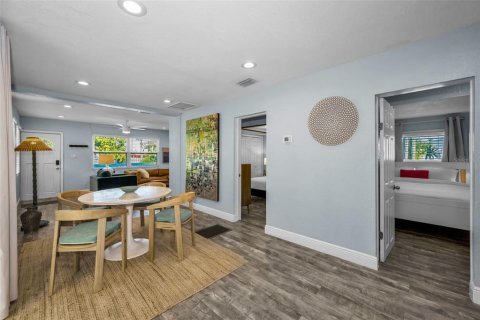 Immobilier commercial à vendre à Saint Pete Beach, Floride: 3 chambres, 148.74 m2 № 2145275 - photo 15