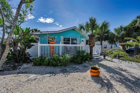 Immobilier commercial à Saint Pete Beach, Floride 3 chambres, 148.74 m2 № 2145275