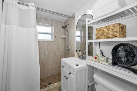 Immobilier commercial à vendre à Saint Pete Beach, Floride: 3 chambres, 148.74 m2 № 2145275 - photo 21