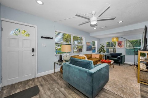 Immobilier commercial à vendre à Saint Pete Beach, Floride: 3 chambres, 148.74 m2 № 2145275 - photo 7