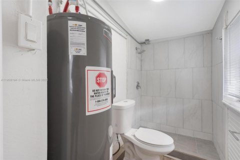 Villa ou maison à vendre à Pembroke Pines, Floride: 5 chambres, 164.99 m2 № 1964297 - photo 19