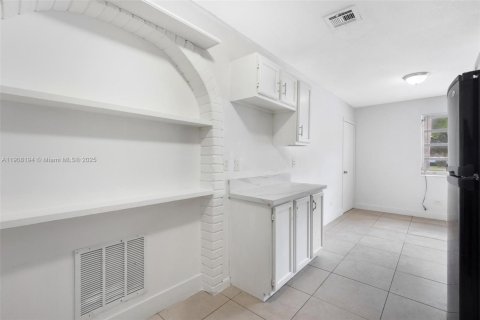 Villa ou maison à vendre à Pembroke Pines, Floride: 5 chambres, 164.99 m2 № 1964297 - photo 7