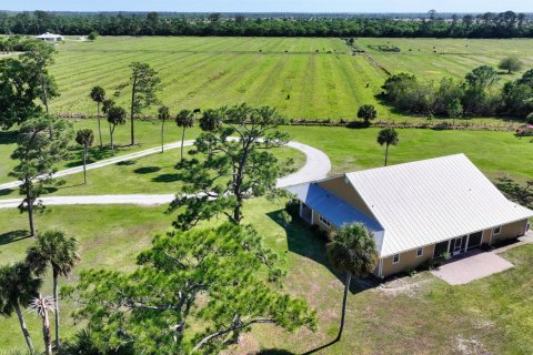 Villa ou maison à vendre à Vero Beach, Floride: 4 chambres, 311.5 m2 № 2147294 - photo 3