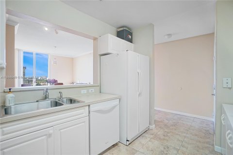 Condominio en venta en Fort Lauderdale, Florida, 1 dormitorio, 75.81 m2 № 1807165 - foto 13