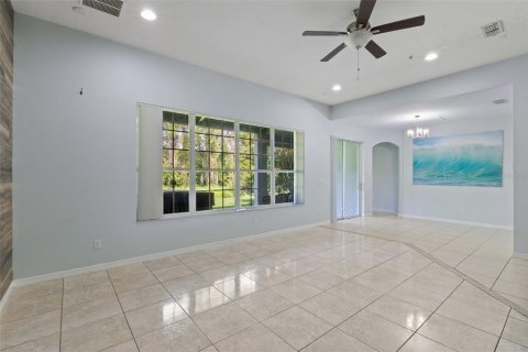 Casa en venta en Orlando, Florida, 4 dormitorios, 319.49 m2 № 1915475 - foto 13