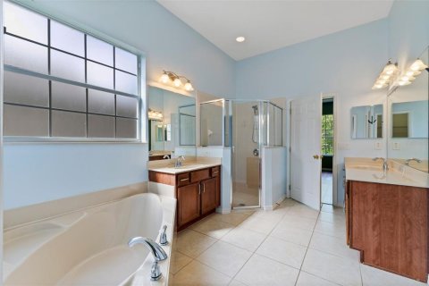 Casa en venta en Orlando, Florida, 4 dormitorios, 319.49 m2 № 1915475 - foto 21
