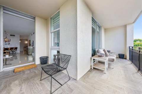 Condo in West Palm Beach, Florida, 3 bedrooms  № 2175587 - photo 11