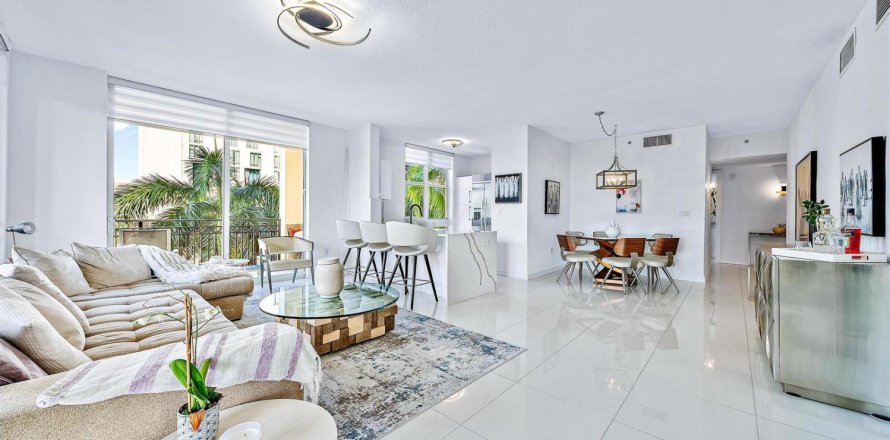 Condo in West Palm Beach, Florida, 3 bedrooms  № 2175587