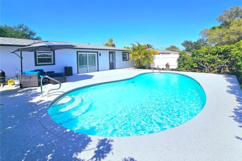 House in Lehigh Acres, Florida 3 bedrooms № 1872550 - photo 30