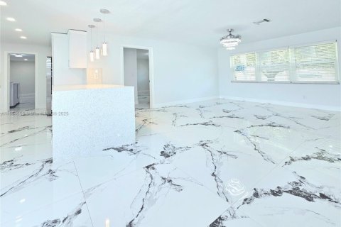 House in Lehigh Acres, Florida 3 bedrooms № 1872550 - photo 7