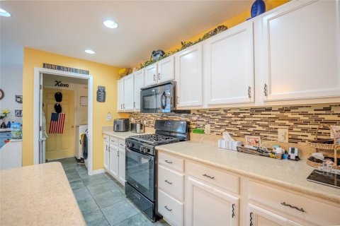 House in Ocala, Florida 3 bedrooms, 146.41 sq.m. № 2151038 - photo 9