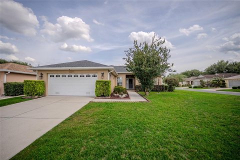 House in Ocala, Florida 3 bedrooms, 146.41 sq.m. № 2151038 - photo 2