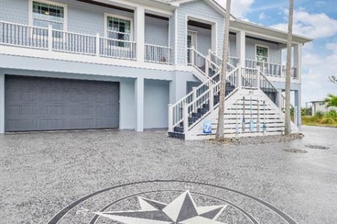 Casa en venta en Port Charlotte, Florida, 4 dormitorios, 274.25 m2 № 1879829 - foto 2