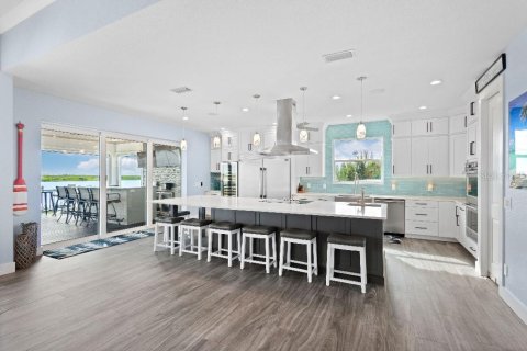 Casa en venta en Port Charlotte, Florida, 4 dormitorios, 274.25 m2 № 1879829 - foto 6