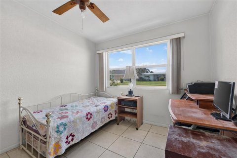 House in Port Charlotte, Florida 3 bedrooms, 167.6 sq.m. № 2157473 - photo 20