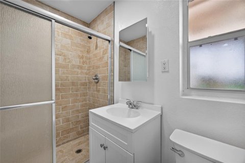 House in Port Charlotte, Florida 3 bedrooms, 167.6 sq.m. № 2157473 - photo 18