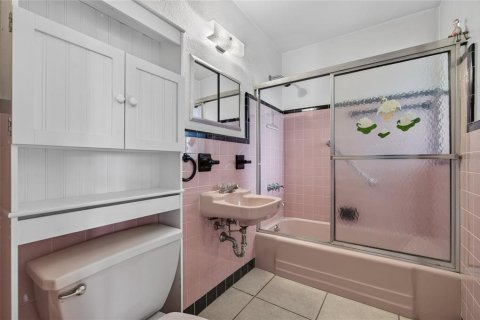 House in Port Charlotte, Florida 3 bedrooms, 167.6 sq.m. № 2157473 - photo 21