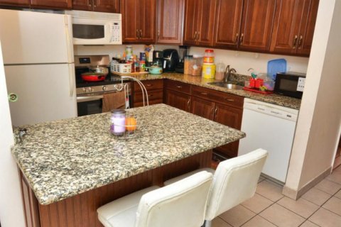 Condo in St. Lucie, Florida, 2 bedrooms № 2254308 - photo 28