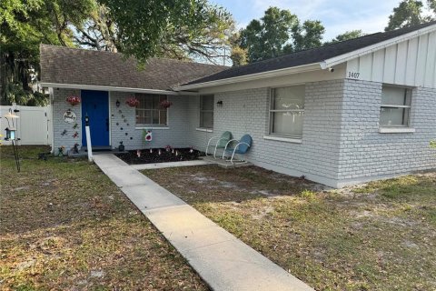 Casa en venta en Tampa, Florida, 3 dormitorios, 111.48 m2 № 1651189 - foto 2