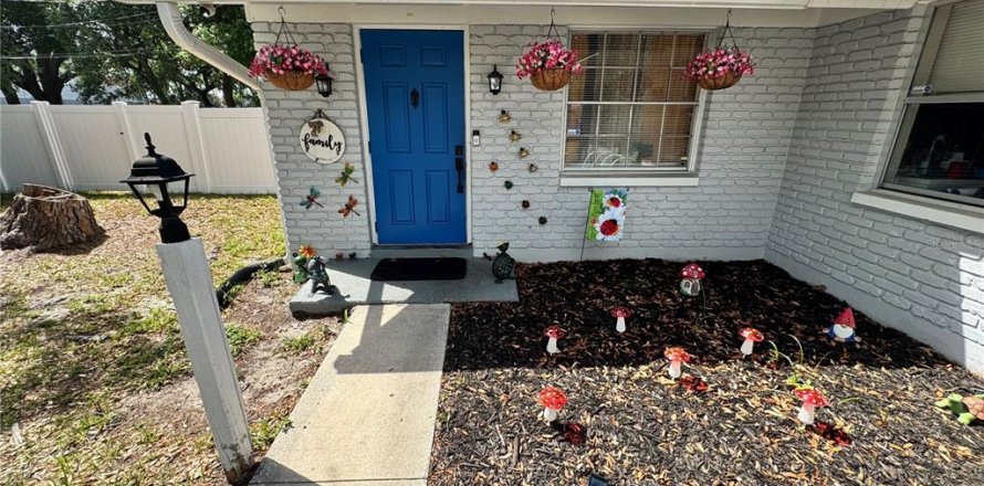 Casa en Tampa, Florida 3 dormitorios, 111.48 m2 № 1651189