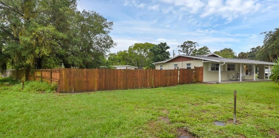 House in Titusville, Florida 3 bedrooms, 130.43 sq.m. № 1767943