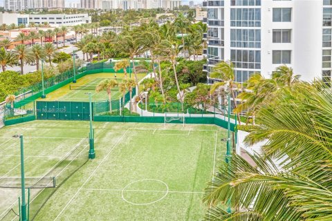 Condominio en venta en Sunny Isles Beach, Florida, 1 habitación, 51.19 m2 № 1937385 - foto 27