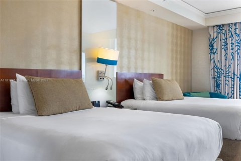 Condominio en venta en Sunny Isles Beach, Florida, 1 habitación, 51.19 m2 № 1937385 - foto 4