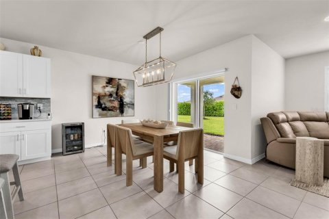 Villa ou maison à vendre à Punta Gorda, Floride: 4 chambres, 166.39 m2 № 2102508 - photo 5