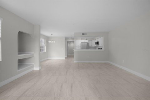 Condo in Orlando, Florida, 2 bedrooms № 2206603 - photo 12