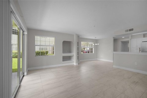 Condo in Orlando, Florida, 2 bedrooms № 2206603 - photo 10