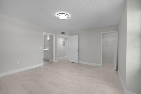 Condo in Orlando, Florida, 2 bedrooms № 2206603 - photo 23