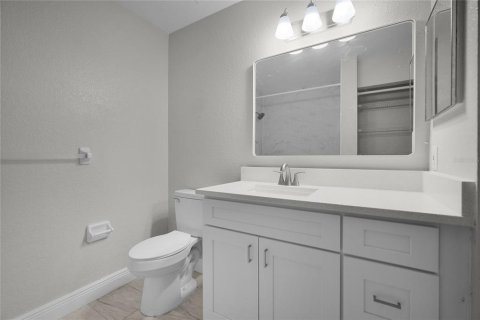 Condo in Orlando, Florida, 2 bedrooms № 2206603 - photo 25