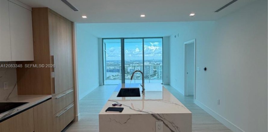 Condo à North Miami, Floride, 1 chambre  № 2352108