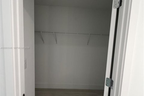 Copropriété à louer à North Miami, Floride: 1 chambre № 2352108 - photo 10