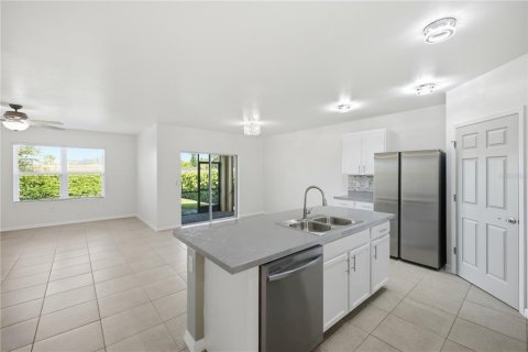 Villa ou maison à vendre à Lehigh Acres, Floride: 4 chambres, 169.83 m2 № 2341764 - photo 18