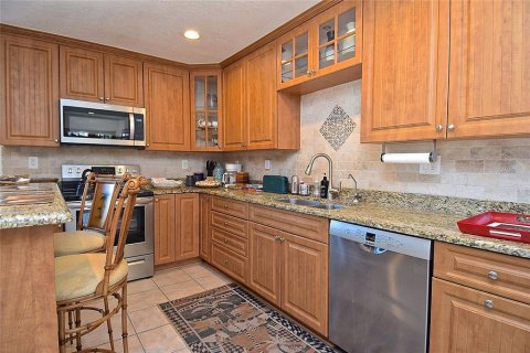 House in Englewood, Florida 3 bedrooms, 143.81 sq.m. № 2275421 - photo 18