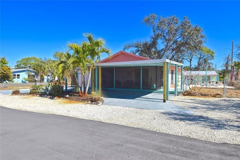 House in Englewood, Florida 3 bedrooms, 143.81 sq.m. № 2275421