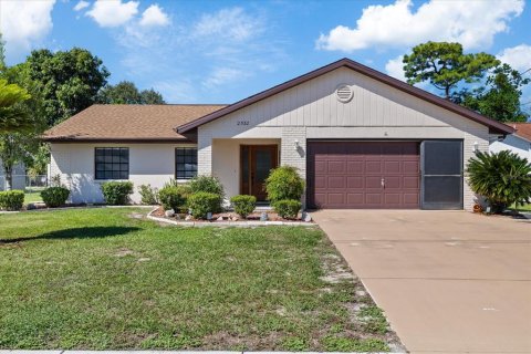 Villa ou maison à Spring Hill, Floride 2 chambres, 107.21 m2 № 2420275