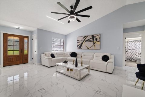 Villa ou maison à vendre à Spring Hill, Floride: 2 chambres, 107.21 m2 № 2420275 - photo 9