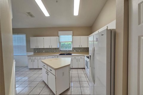 Touwnhouse à louer à Summerfield, Floride: 3 chambres, 178.84 m2 № 2148523 - photo 6